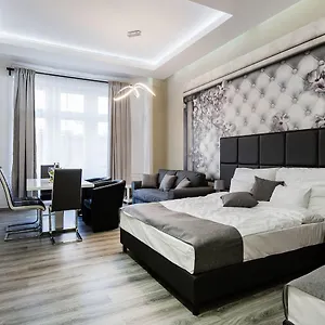 A Golden Star Modern Luxury And Apartment Budapest